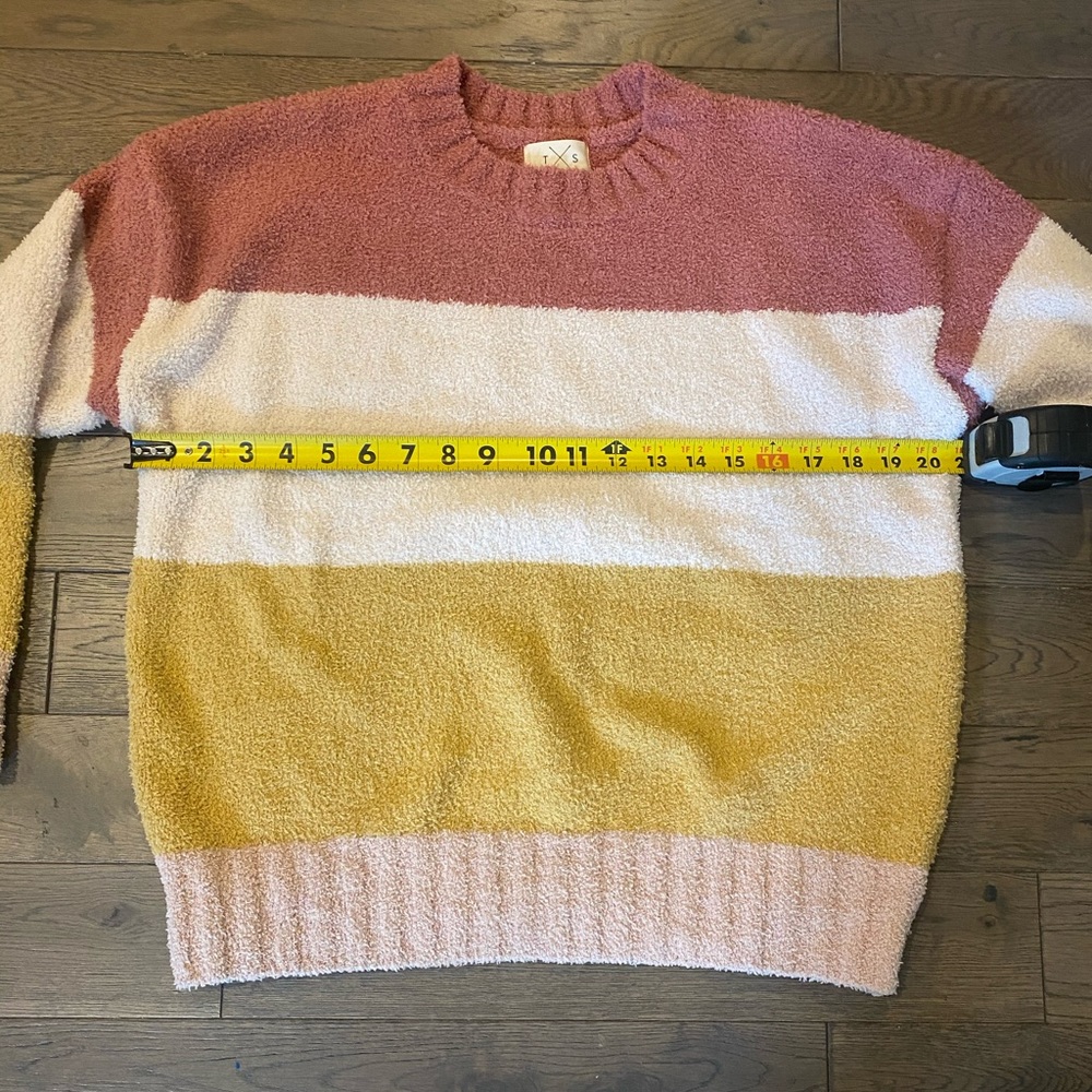 NWT Color Block Sweater - Picture 10 of 15